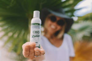 Read more about the article The Benefits and Risks of CBD Increasing Your Appetite